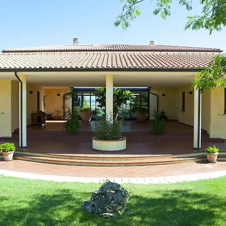 Rita Umbria - Country With Pool